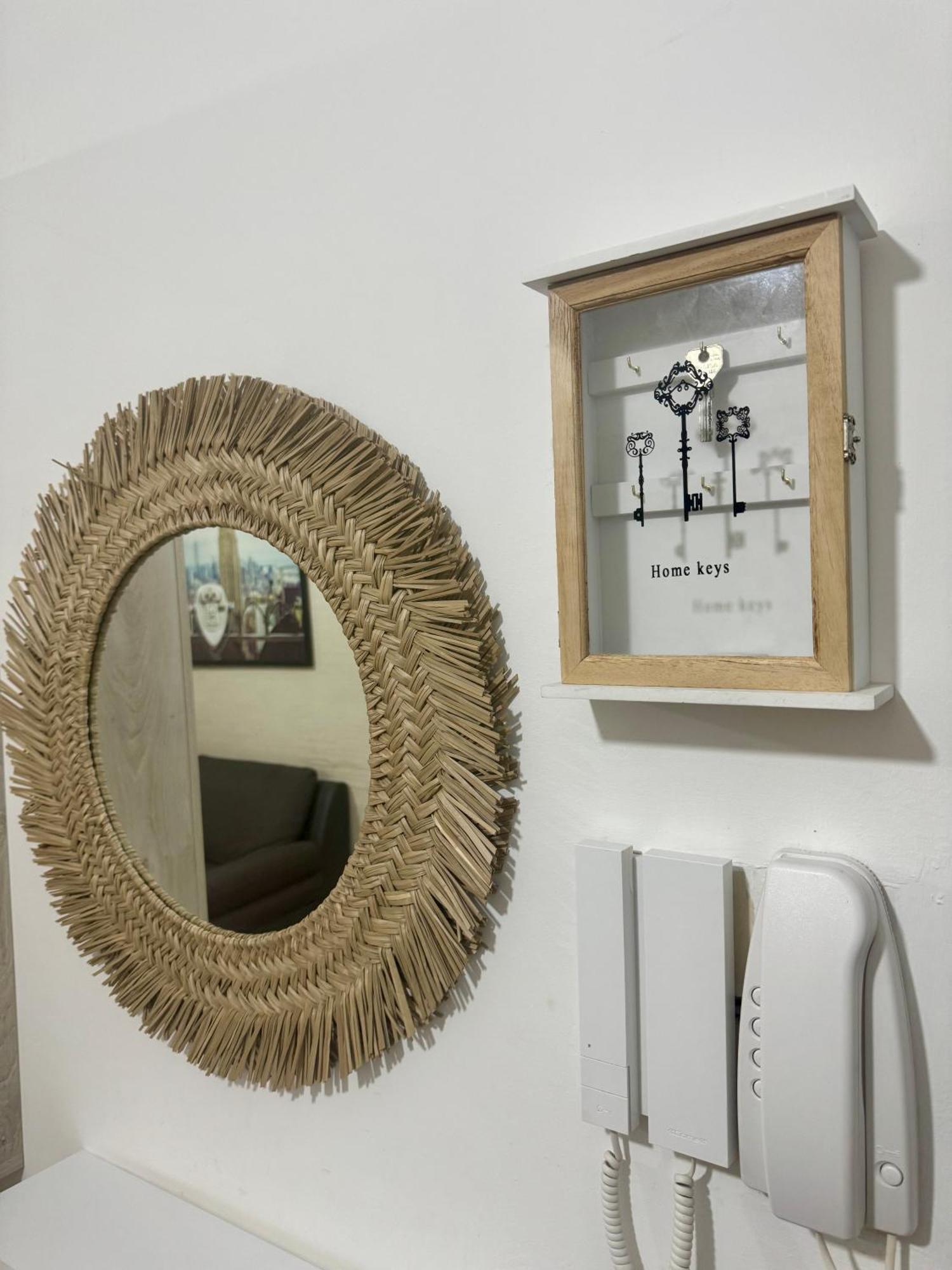 Casa Alessio - Elegante Appartamento Nel Cuore Di Cesano Maderno Extérieur photo