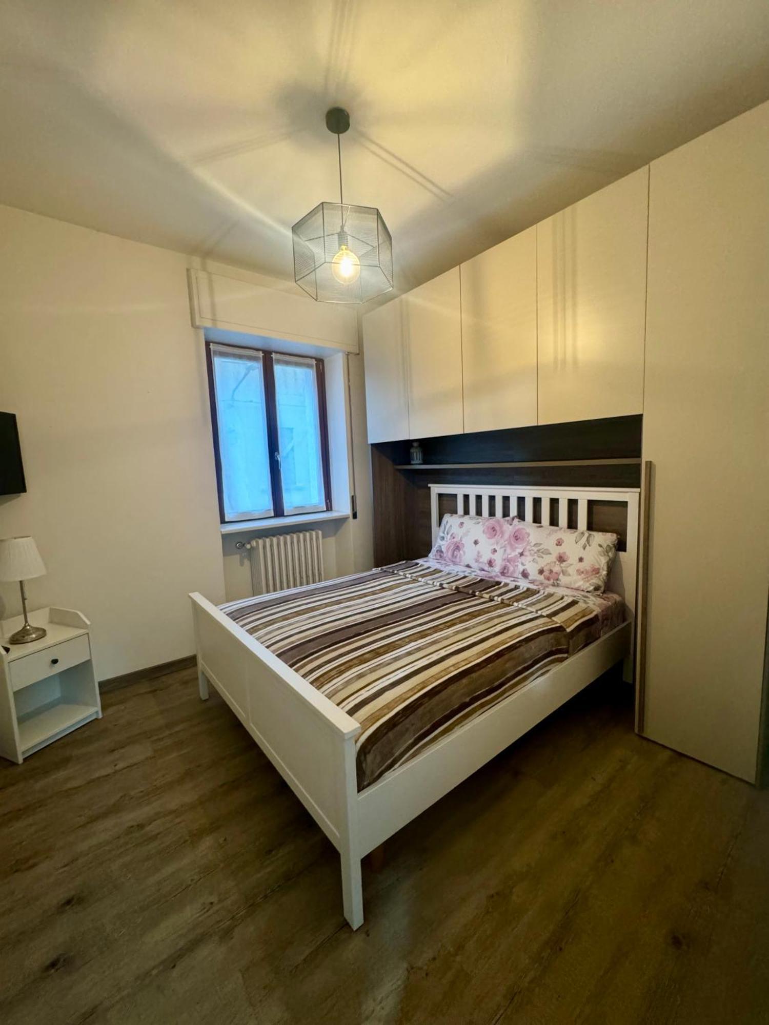 Casa Alessio - Elegante Appartamento Nel Cuore Di Cesano Maderno Extérieur photo